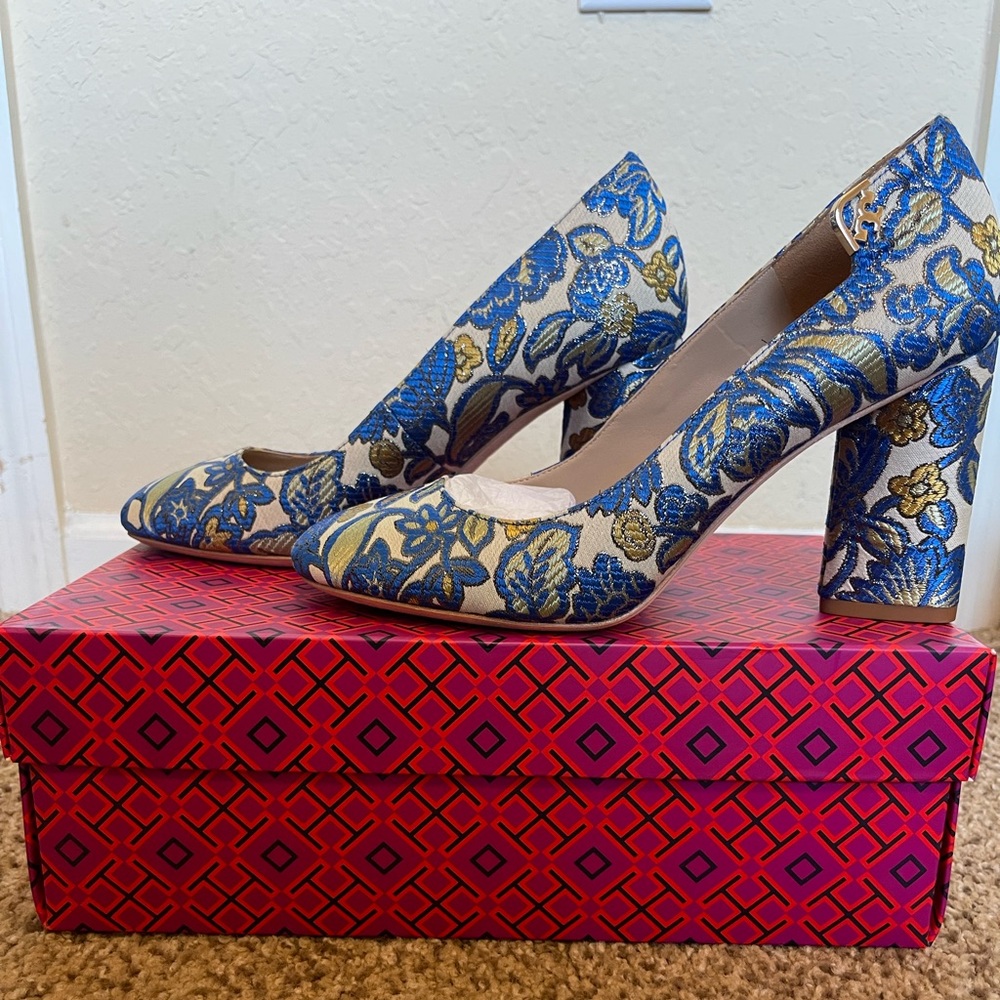 NEW- Tory Burch Suede Elizabeth 85mm Round-toe Pump METALLIC FLORAL BROCADE